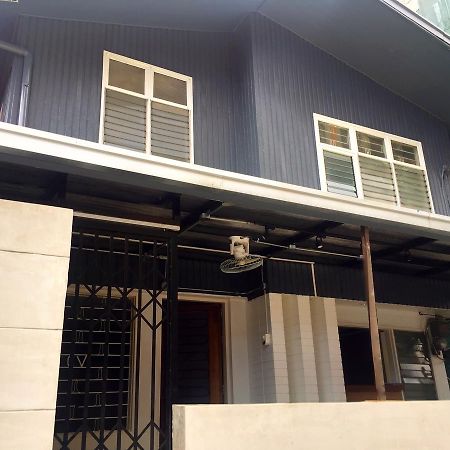 The Hub District Hostel And Dorm Makati City Kültér fotó